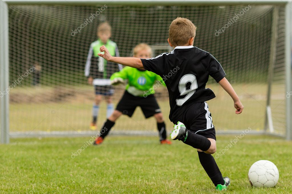 Kinder und Jugendliche des SV Klausheide beim Fußballtraining.